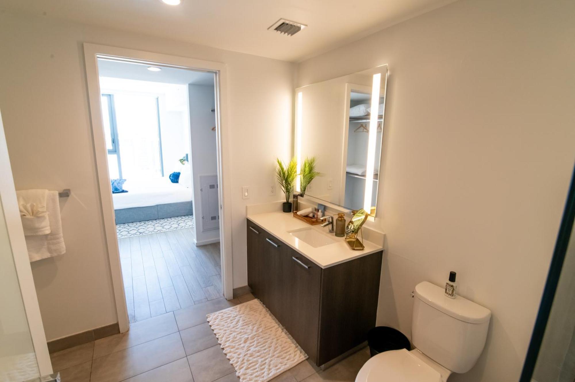 Luxurious King Bed Suite In Downtown Miami Exterior foto